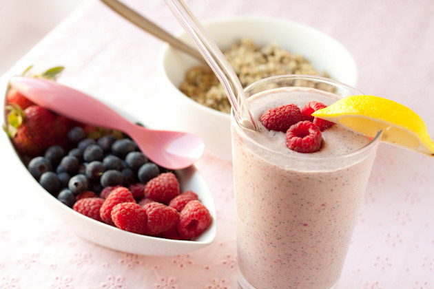 Overnight Raspberry Oat Smoothie